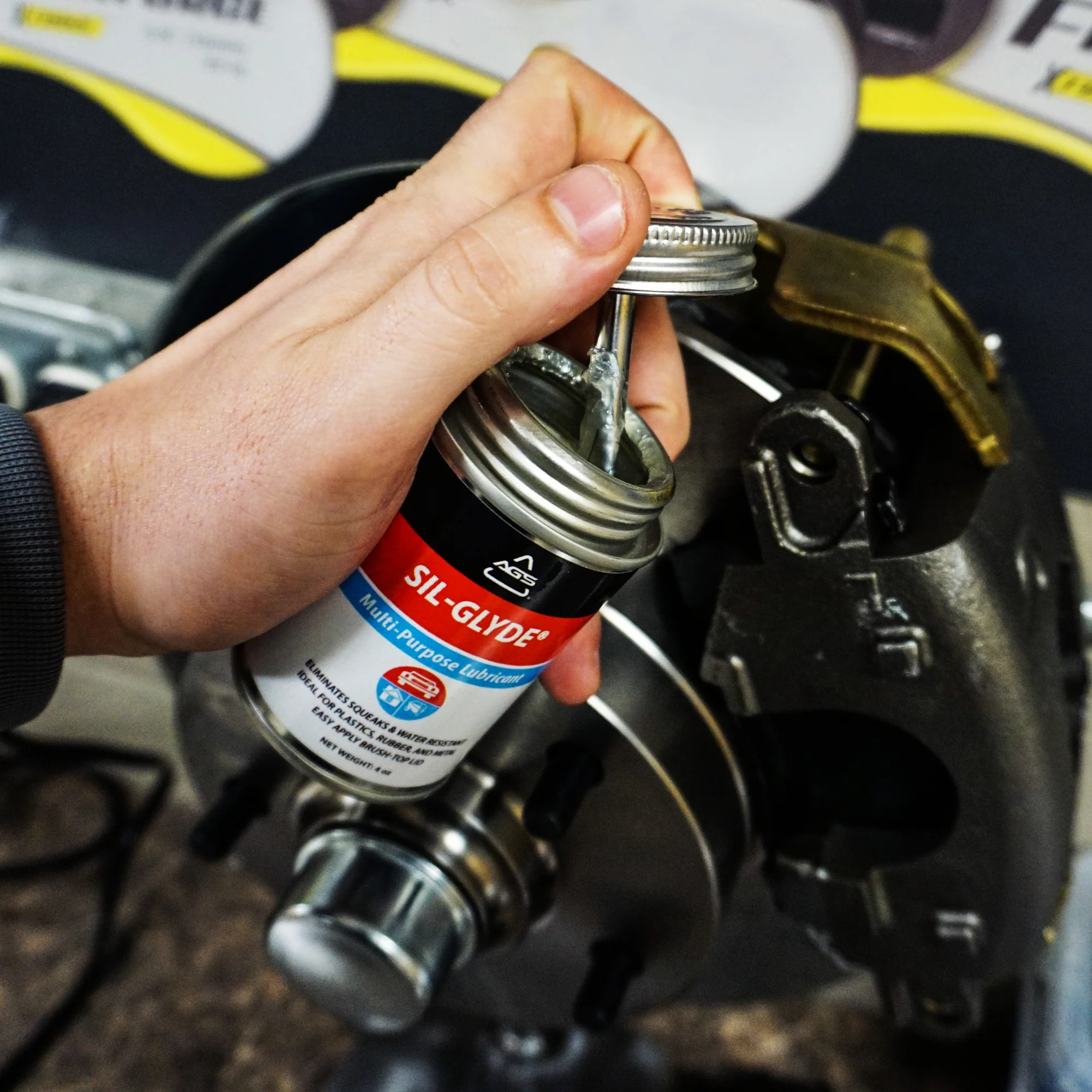 Sil-Glyde General Purpose Lubricant - Brush Top - Image 9